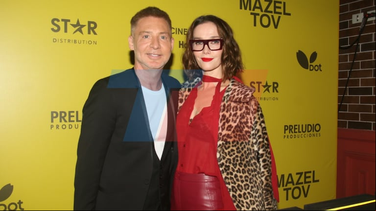 Adrián Suar junto a Natalia Oreiro en la premiere de "Mazel Tov". (Foto: Movilpress)