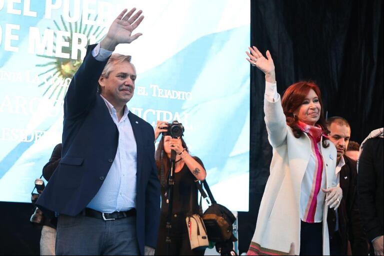 Alberto Fernández y Cristina Kirchner esperan sellar el acuerdo con Massa. Créditos: Facebook Alberto Fernández.
