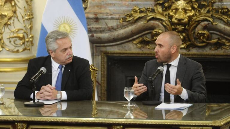 Alberto Fernández y Martín Guzmán. El Gobierno y un nuevo paquete de medidas económicas en medio de la crisis. (Foto: Juan Ignacio Roncoroni/EFE)