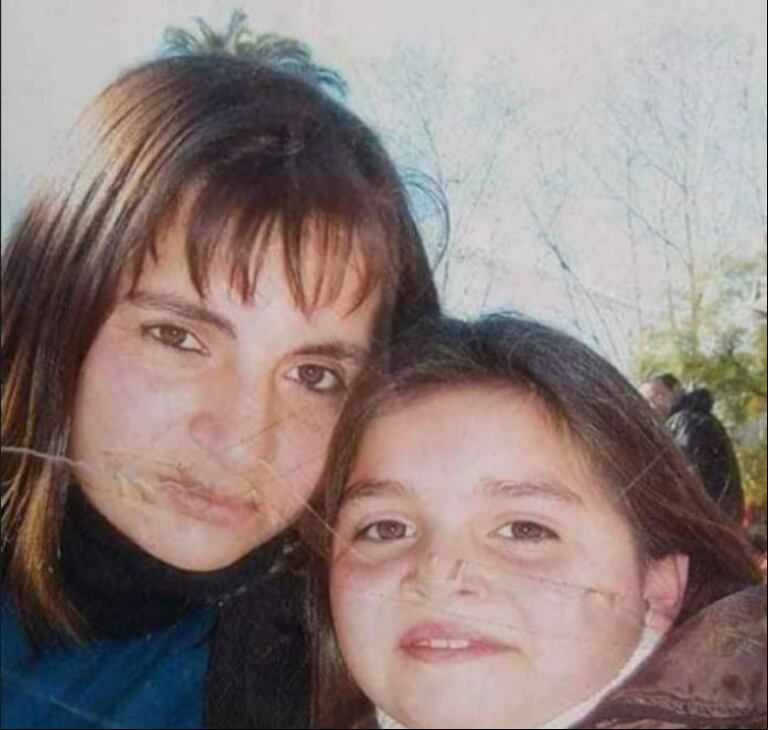 Alejandra Valenzuela junto a su hija, Salomé. (Foto: gentileza Alejandra Valenzuela).