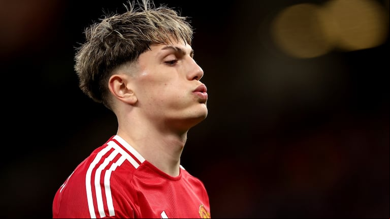 Alejandro Garnacho podría salir del Manchester United. (Reuters)