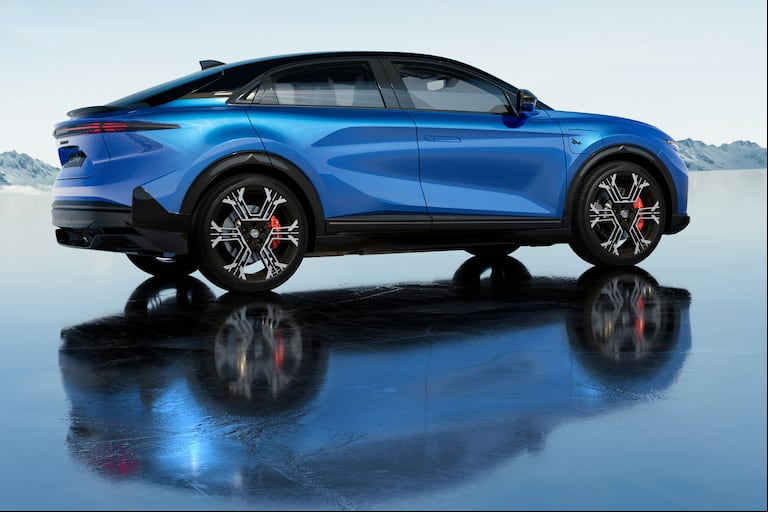 Alpine A390.