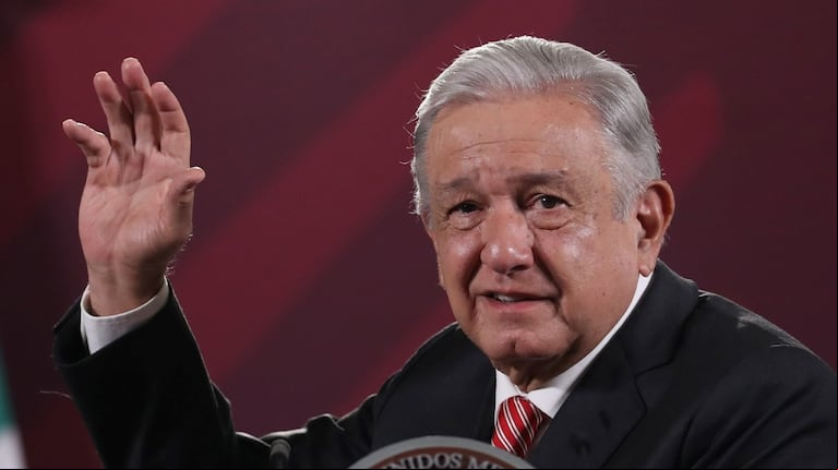 Andrés Manuel López Obrador comparó el triunfo de Javier Milei con el ascenso de Hitler al poder en Alemania (Foto: EFE)