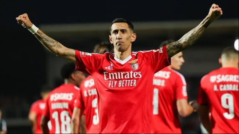 Ángel Di María con la camiseta del Benfica, club del que se despedirá después del Mundial de Clubes. Foto: Instagram @angeldimariajm.