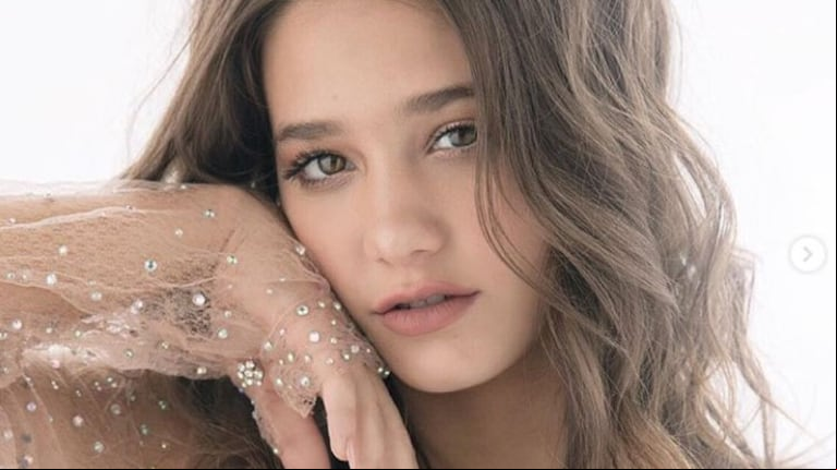 Ángela Torres está de estreno. Foto: Instagram.