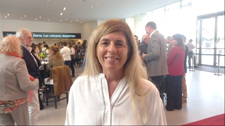 Angie Ferrazzini, periodista y emprendedora social, fundadora de Sabe la Tierra y miembro de la Red Internacional Ashoka, promueve la conexión entre productores locales y consumidores a través de mercados sustentables. (Foto: TN).