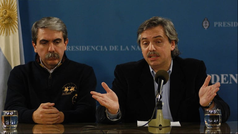 Archivo 2008, cuando Alberto Fernández era jefe de Gabinete y Aníbal F. ministro de Justicia. (Foto: DyN)
