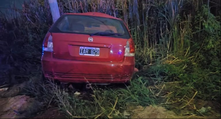 Así quedó el Fiat Palio rojo. (Foto: gentileza 0221).