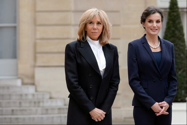 Brigitte Macron y Letizia Ortiz: encuentro en París. (Foto: Gonzalo Fuentes/Pool via AP).