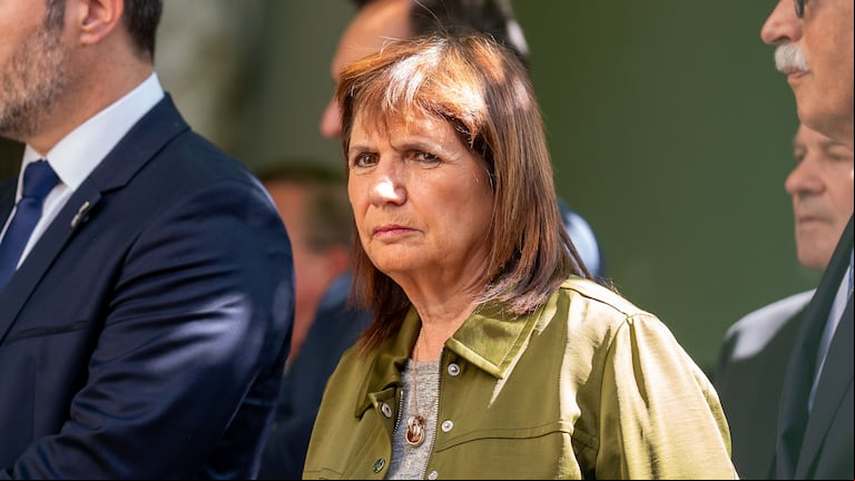 Bullrich presenta el proyecto de “Ley Antibarras” para endurecer las penas.