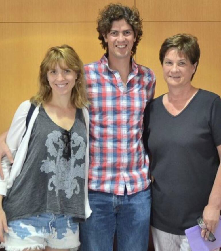 Carla Peterson recordó su atípico casamiento "express" con Martín Lousteau: "Un short desteñido y sus rulos"