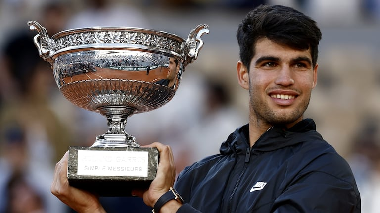 Carlos Alcaraz ganó su primer Roland Garros (Foto: EFE)