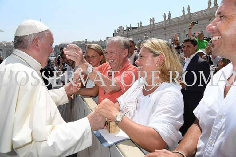 Carolina había llegado con sus hermanos y su padre, Jorge Ernesto Bergoglio, apenas un año después del histórico “Habemus Papam” pronunciado en la Plaza San Pedro. (Foto: L'Osservatore Romano)