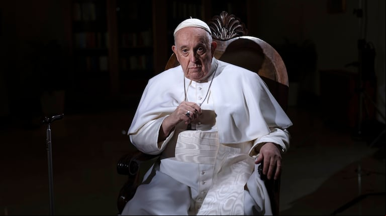 Ciberdelincuentes aprovechan la muerte del papa Francisco para lanzar estafas virtuales. (Foto: AP).