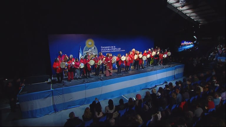 Comenzó el Encuentro de la Cultura Popular en Retiro encabezado por CFK. (Foto: Captura)