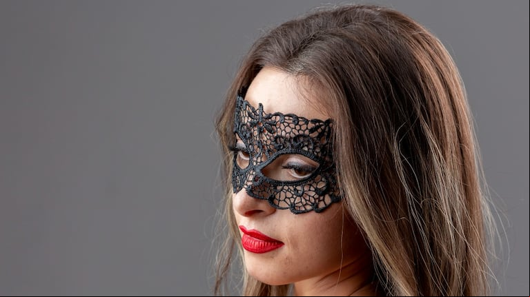 Cómo es el uso sexual de antifaces y máscaras. (Foto: FreePik)