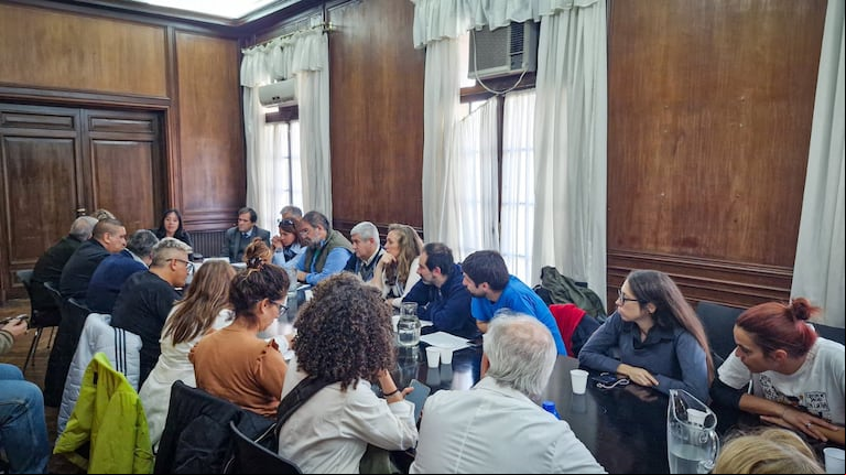 Conflicto en el Garrahan: fracasó la reunión entre el Gobierno y los gremios y rige el paro nacional en Salud. (Foto: X / @rodoaguiar)