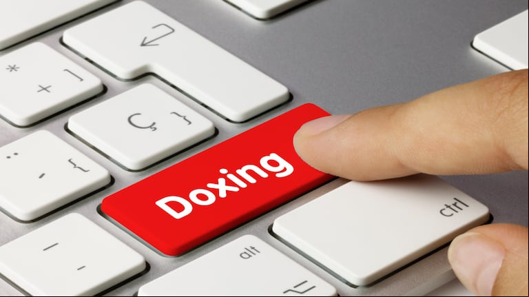 Consejos para evitar ser víctima de “doxing” en redes sociales. (Foto: AdobeStock)