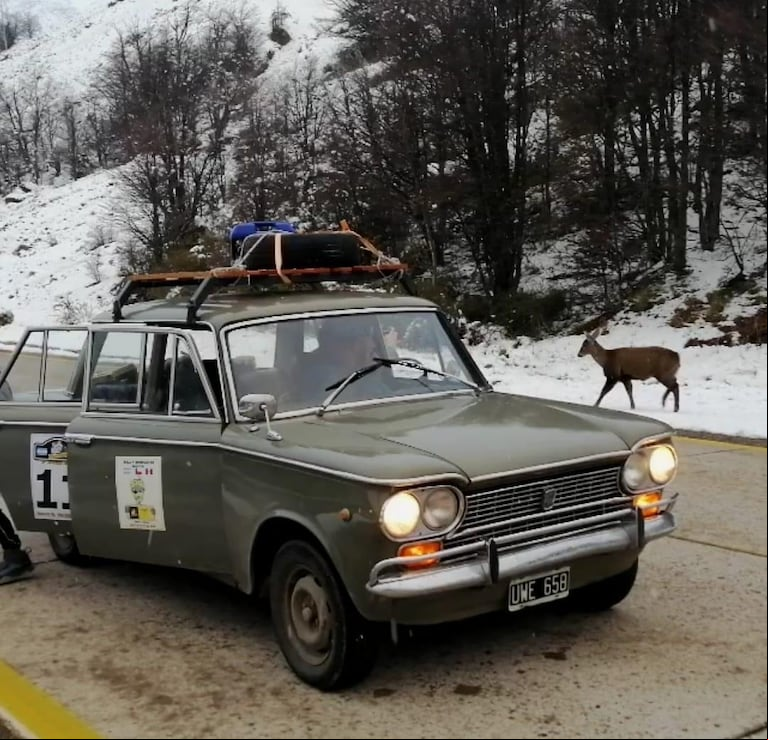Contra todo pronóstico climático, todos los autos llegan a destino en esta carrera. (Foto: gentileza Locos de la Patagonia)