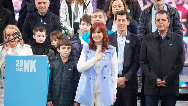 Cristina Kirchner mandó a Wado de Pedro a cruzar a Sergio Massa.