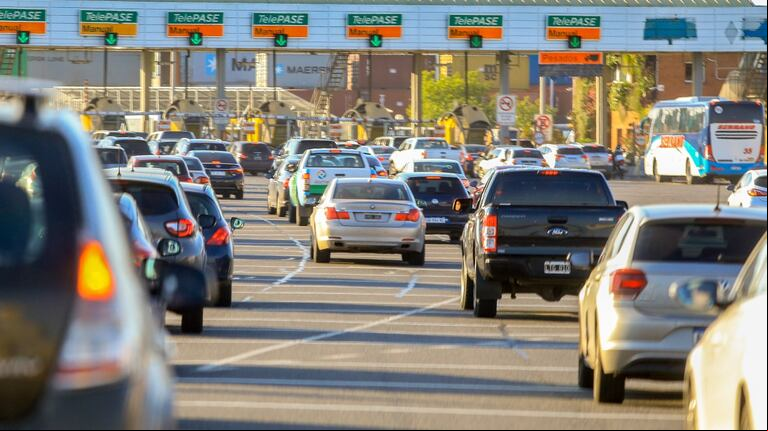 ¿Cuánto cuestan los peajes a partir de hoy en rutas nacionales y s a CABA?  (Foto: NA)