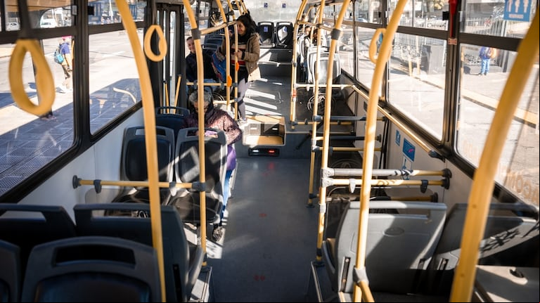 Cuánto estará el boleto de los colectivos en el AMBA desde 1° de junio 2025. (Foto: Leandro Heredia / TN)