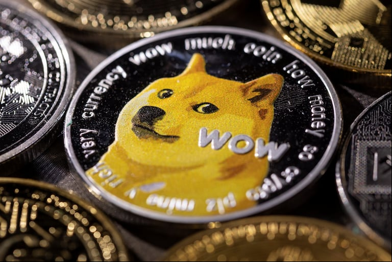 Dogecoin (DOGE), lanzada en 2013 como una parodia de Bitcoin, rápidamente ganó popularidad y se convirtió en un fenómeno cultural. (Foto: Reuters).