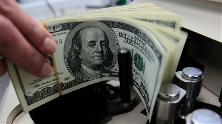 Dólar blue y dólar hoy EN VIVO: cotización y todos los precios, minuto a minuto. (Foto: Reuters)