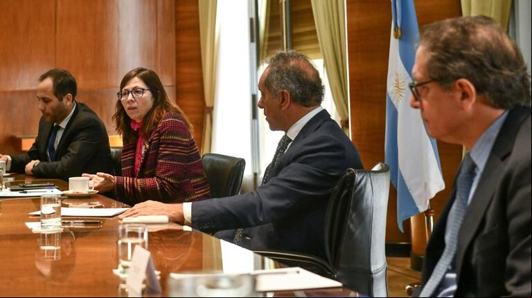 Durante el encuentro también se dialogó sobre la importancia de la renovación del programa Precios Cuidados. (Foto: Prensa Ministerio de Economía).