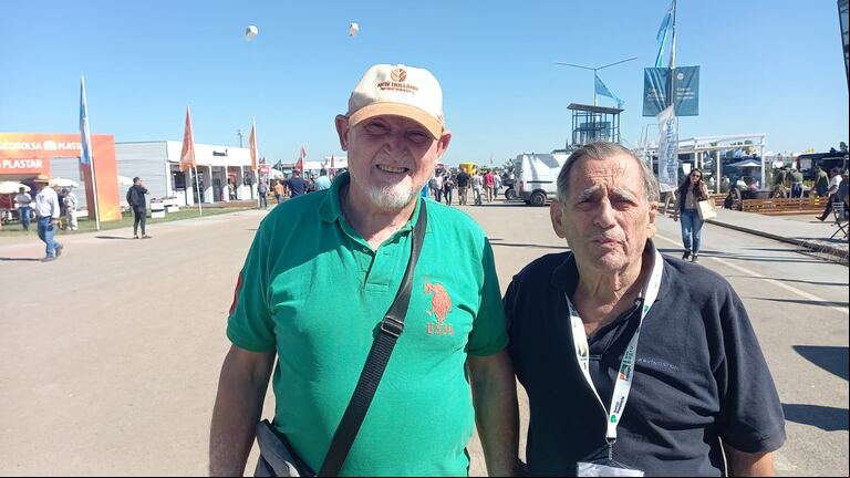 Eduardo Dean y Miguel Santinelli, productores del norte de la provincia de Buenos Aires, San Pedro y el paraje El Cruce en el partido de Ramallo. (Foto: TN).