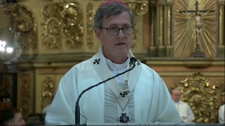 El arzobispo porteño encabezó la Misa Crismal en la parroquia Virgen Inmaculada de Villa Soldati (Foto: captura YouTube Arzbaires).