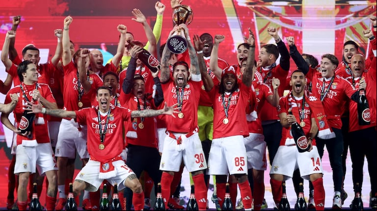 El Benfica de Ángel Di María y Nicolás Otamendi se consagró campeón de la Copa de la Liga de Portugal (Foto: Reuters).