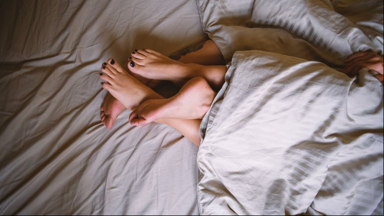 El buen sexo se basa en una buena comunicación más que de lograr duración. (Foto: Adobe Stock)