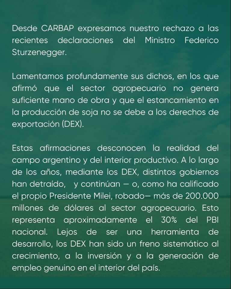 El campo cruzó a Federico Sturzenegger por decir que el agro “no genera suficiente mano de obra”