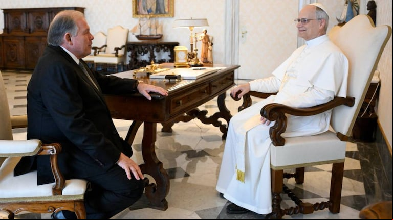 El canciller Gerardo Werthein se reunió con el papa León XIV en El Vaticano. (Foto: X @wertheing)
