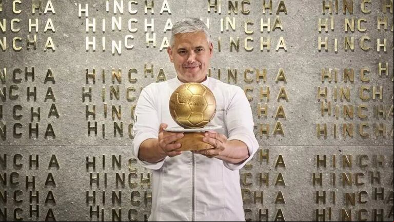 El chef Nandu Jubany istra la cocina del restaurante de Lionel Messi. (Foto: Hincha).