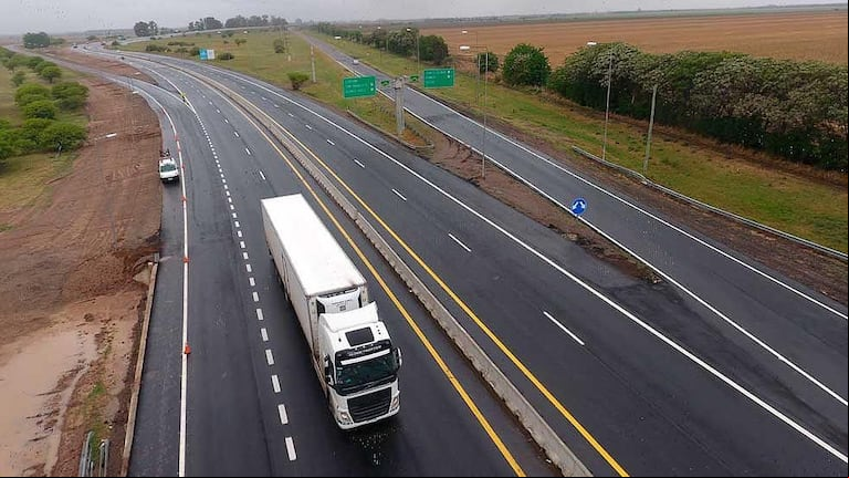 El corredor vial 18 es fundamental para el comercio internacional. (Foto: Vialidad Nacional)