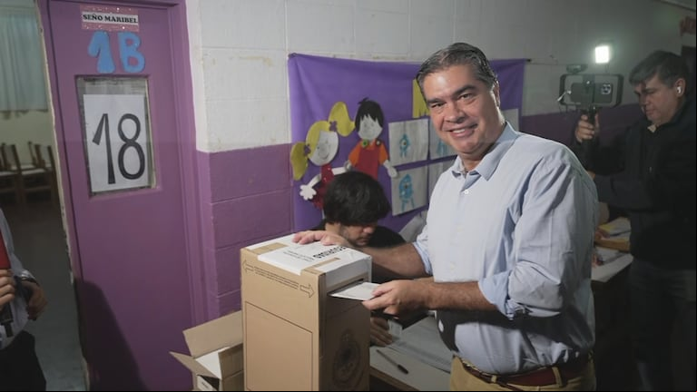 El exgobernador de Chaco Jorge Capitanich, 10 puntos abajo del oficialismo local, fue el mejor resultado del peronismo en el primer superdomingo electoral (Foto: TN).