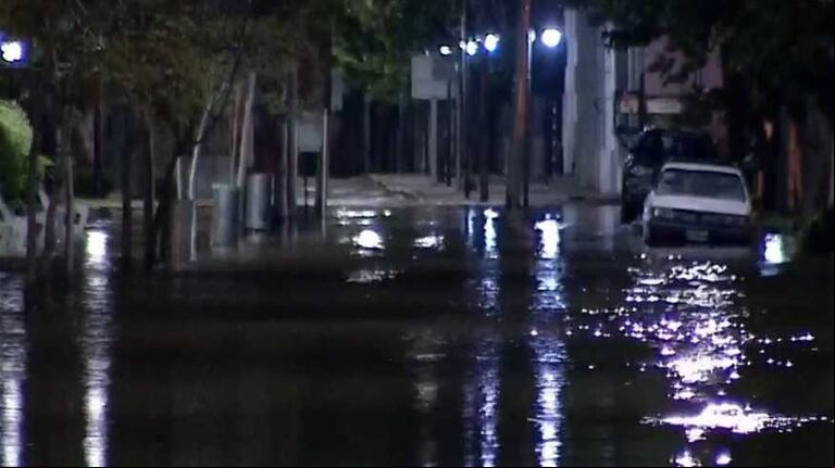 El fenómeno natural afectó primero la zona sur de Buenos Aires. (Captura: TN)