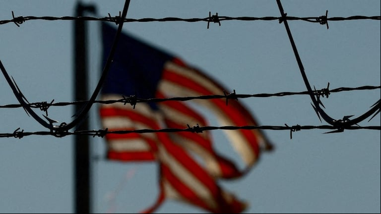 El gobierno de Donald Trump persigue a migrantes latinos (Foto: Reuters)