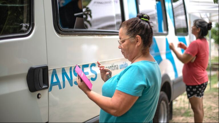 El Gobierno oficializó el aumento del 4,58% para las jubilaciones, pensiones, AUH y otras prestaciones que paga la ANSES que percibirán en agosto. (Foto: ANSES)