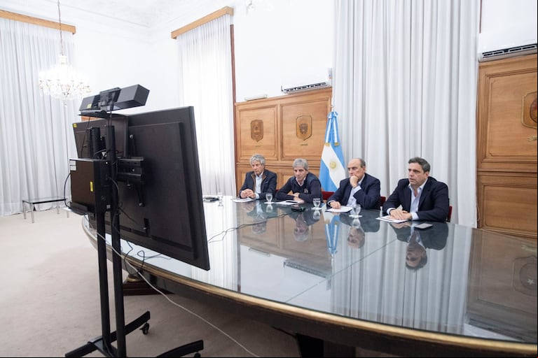 El Gobierno se reunió con gobernadores para hablar sobre el régimen simplificado de Ganancias. (Foto: Jefatura de Gabinete).