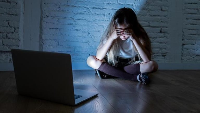El gooming es un delito que consiste en el acoso sexual y virtual a niños y adolescentes por parte de un adulto. (Foto: AFP)