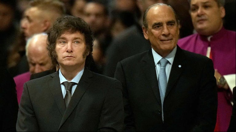 El jefe de Gabinete, Guillermo Francos, habló sobre el levantamiento del cepo al dólar y sobre el nuevo programa con el FMI. (Foto: AP)