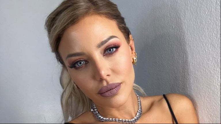 El look total black de Evangelina Anderson que fue furor en las redes. (Foto: Instagram/@evangelinaanderson).
