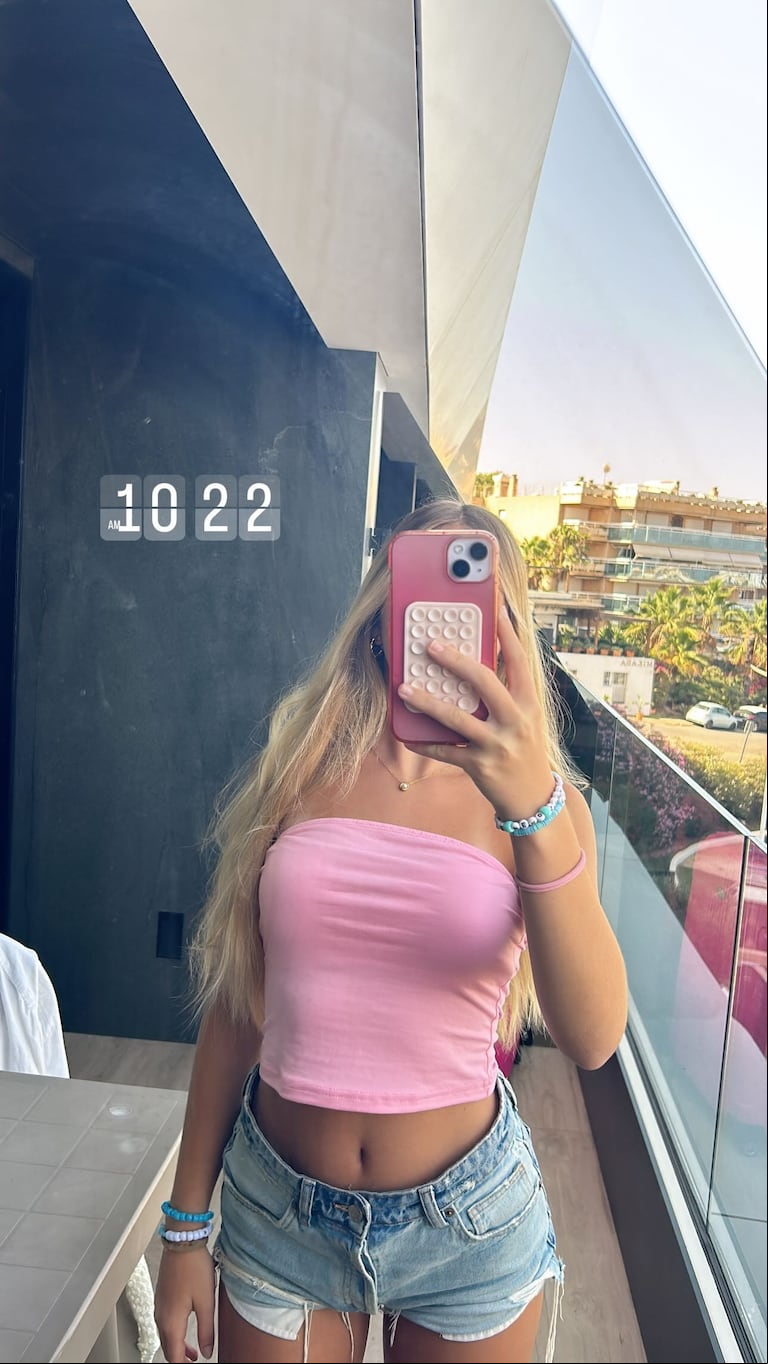 El look veraniego de Aitana Paladini. (Foto: Instagram/@aitana_paladini).