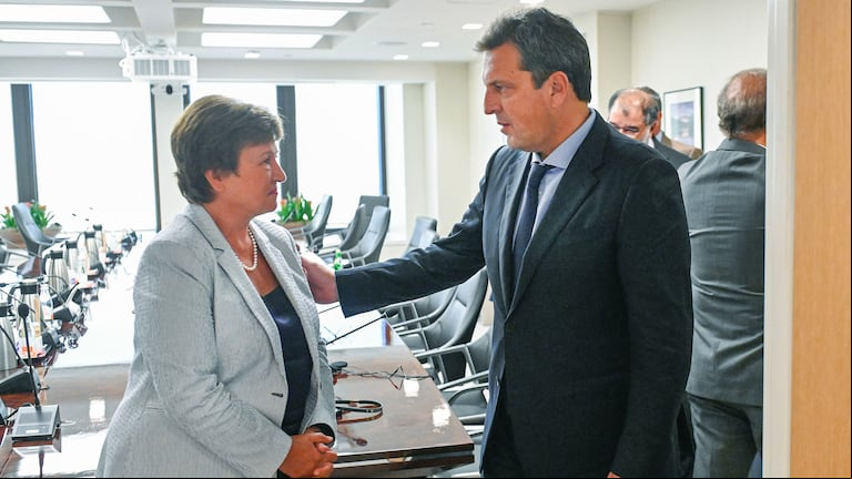 El ministro de Economía y candidato presidencial, Sergio Massa, ante el desafío de sumar reservas mientras le paga al FMI. (Foto: Ministerio de Economía)