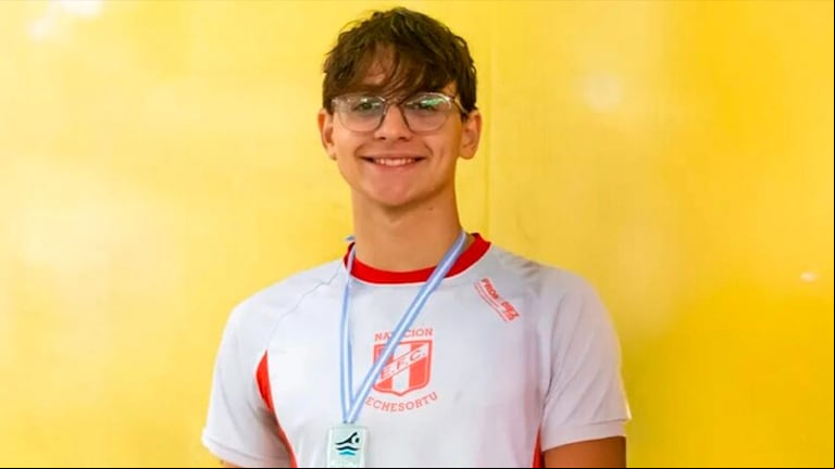 El nadador argentino de 17 años compartió un mensaje mediante sus redes sociales. (Foto: Gentileza Rosario 3)
