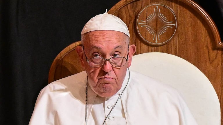 El Papa Francisco pidió rezar por la “martirizada Palestina”. (Foto: Tiziana FABI / AFP)