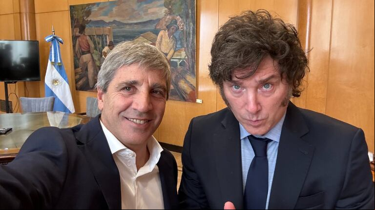 El Poder Ejecutivo oficializó un paquete de medidas que reduce la carga burocrática y crea el Sistema de Finanzas Abiertas. (Foto: X / @LuisCaputoAR).